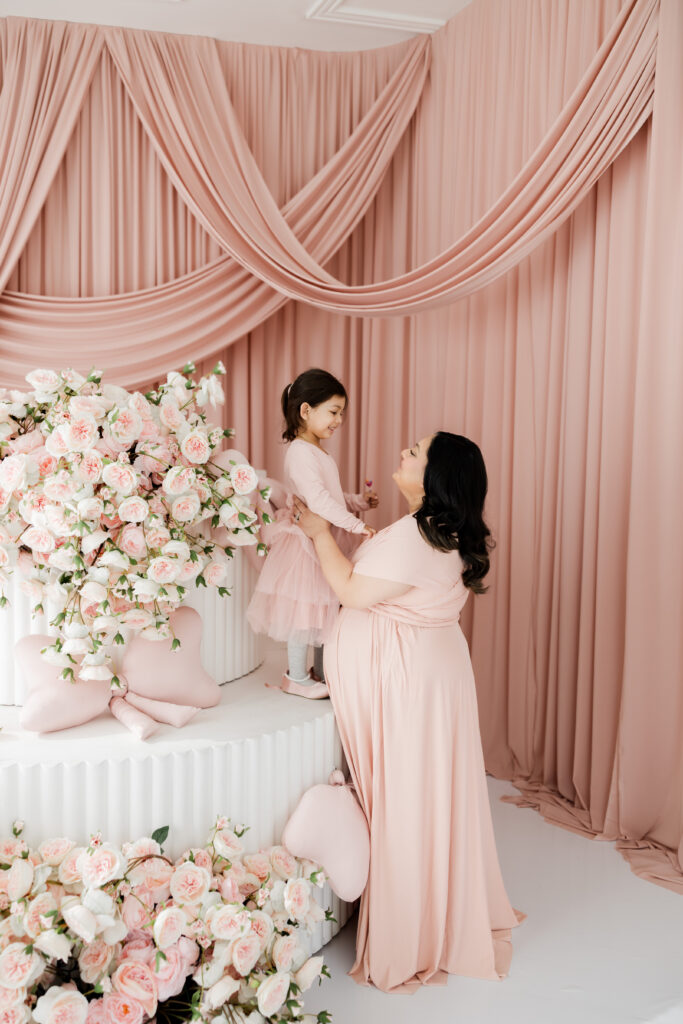 Mint Room Mini Sessions Toronto – maternity & family session