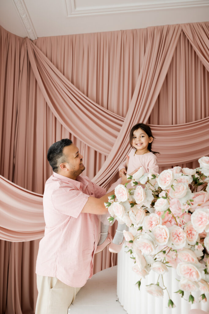 Mint Room Mini Sessions Toronto – maternity & family session