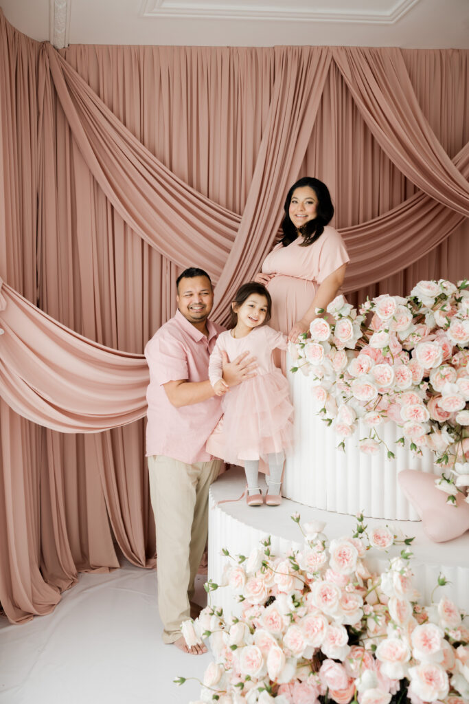 Mint Room Mini Sessions Toronto – maternity & family session