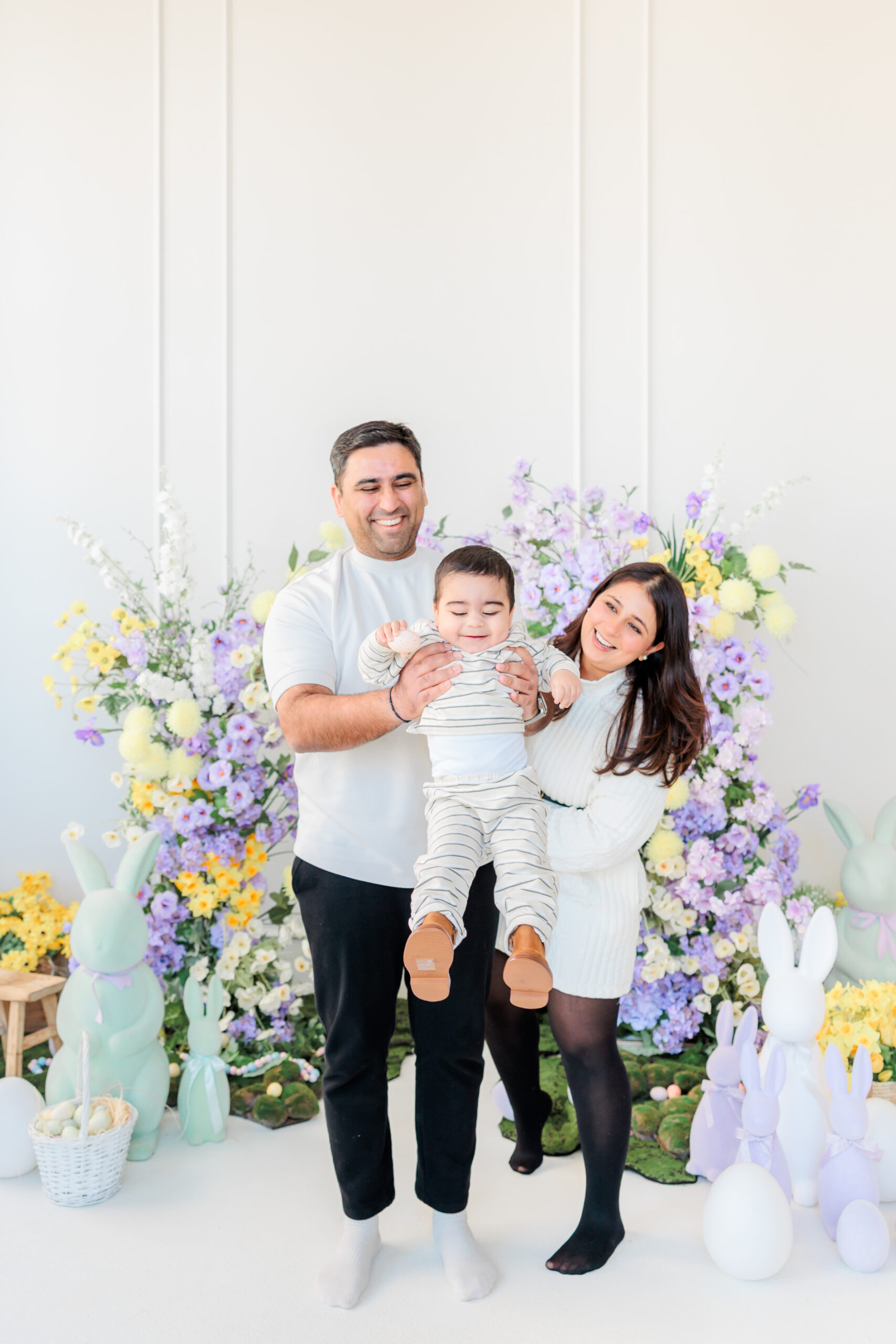 Mint Room Studios Spring setup, family mini sessions, maternity session, cherry blossom mini sessions toronto